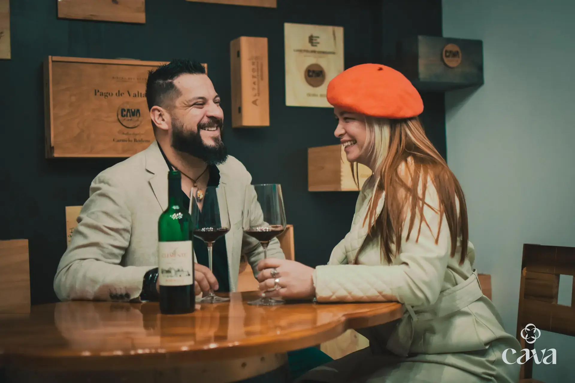 Sala de descanso postrabajo en CAVA Vinoteca
